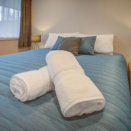 Dusky Motels Te Anau Exterior photo